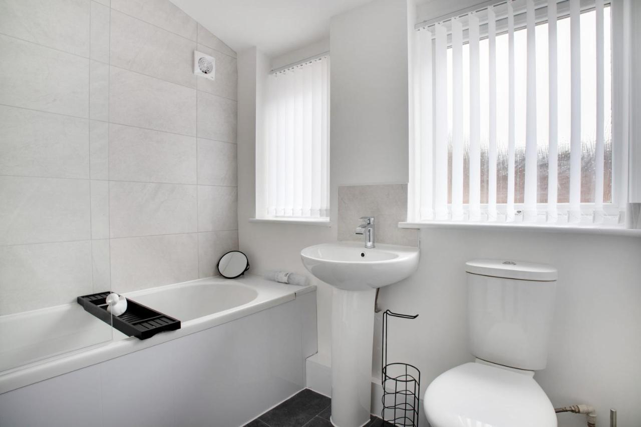 Stunning 4-Bedroom, 2 Bathrooms In Sunderland Sunderland  Eksteriør bilde
